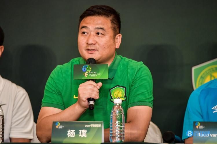 菲利普斯后场失误布卡里弧顶斜传黄仁范禁区低射破门。